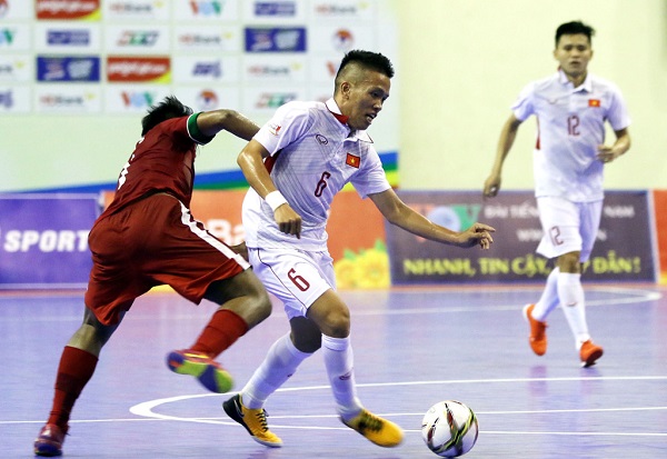 Thắng Brunei siêu đậm, Futsal Việt Nam lên ngôi đầu bảng