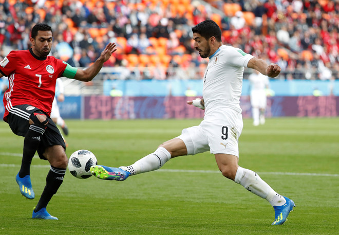 Suarez gây thất vọng, Uruguay vẫn đánh bại Ai Cập