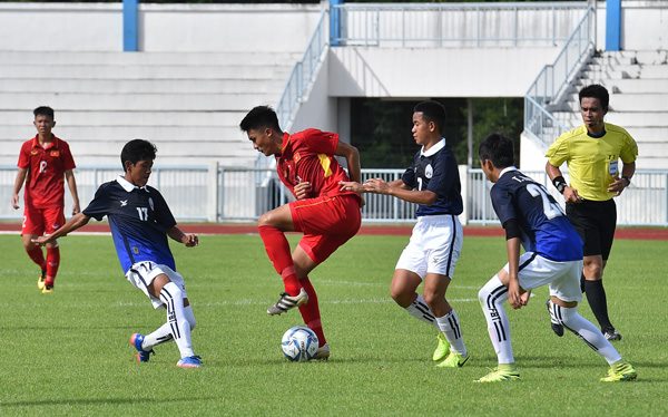 U16 Việt Nam nhọc nhằn đánh bại U16 Campuchia ở trận ra quân