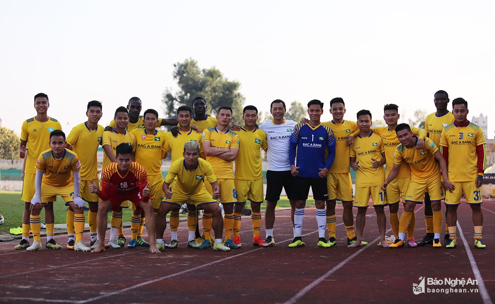 Danh sách cầu thủ CHÍNH THỨC dự V.League 2019