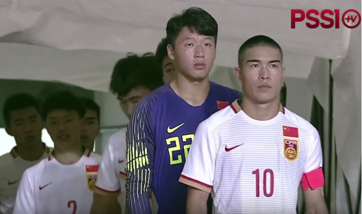 'Ai ngồi xem bóng đá trẻ Trung Quốc xứng đáng nhận giải Nobel'