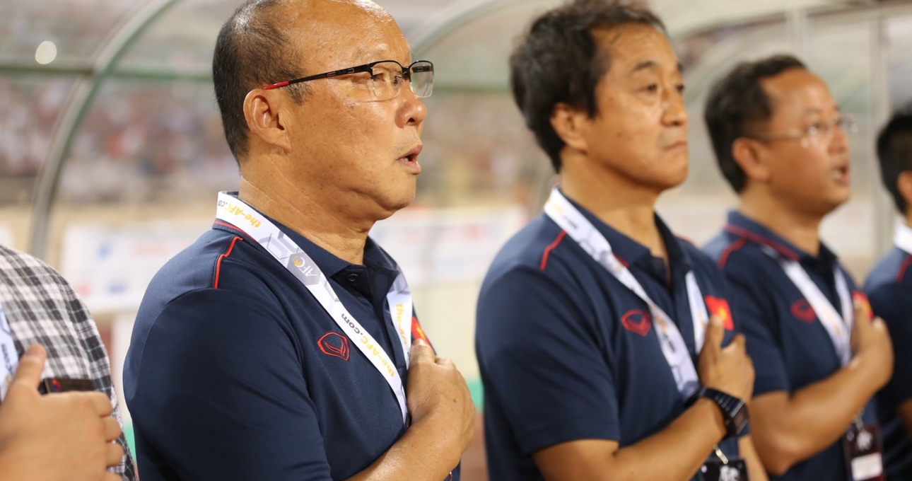HLV Park Hang Seo có bị cấm chỉ đạo tại AFF Cup 2020?