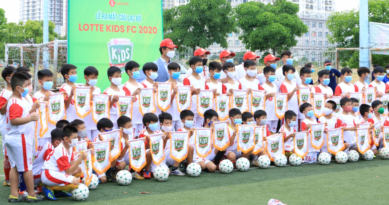 Ra mắt Lotte Kids FC 2020: Phụ huynh hết lo con mất phong độ sau thời gian dài nghỉ dịch