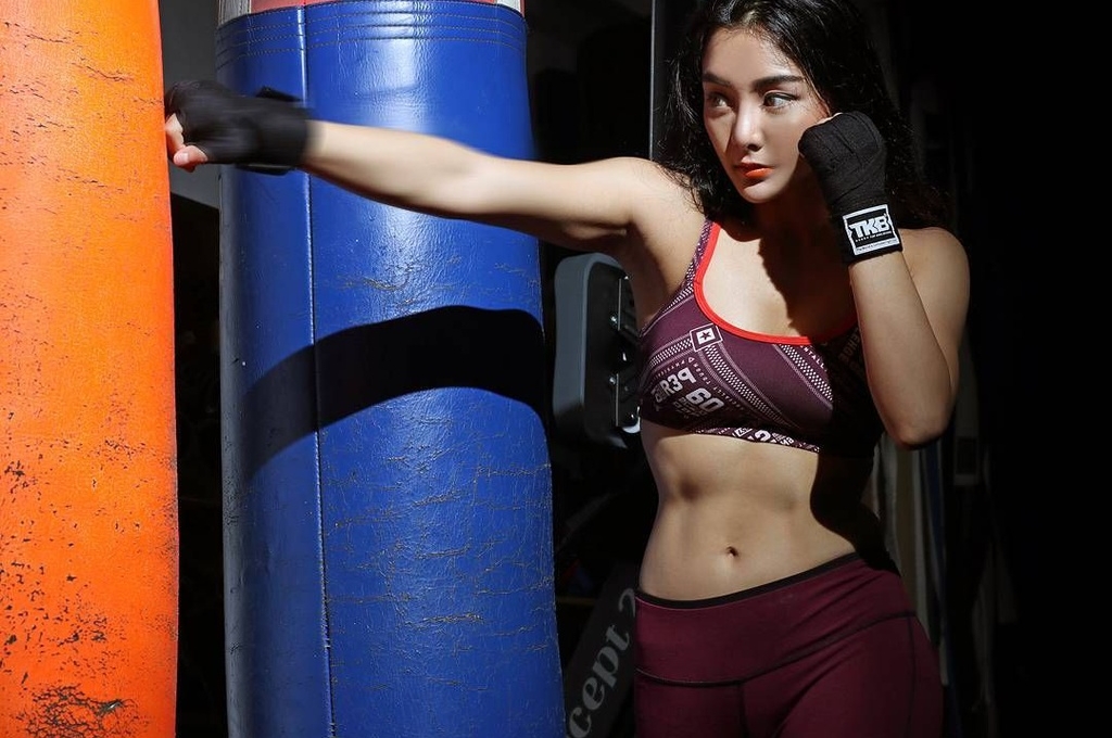 VIDEO: Rika Ishige - Mỹ nhân trong làng võ thuật MMA