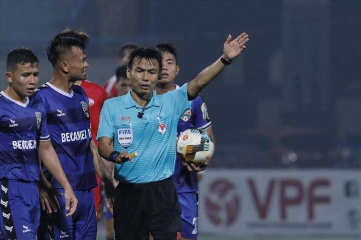 Số trọng tài FIFA của Việt Nam kém Malaysia, thua xa Thái Lan