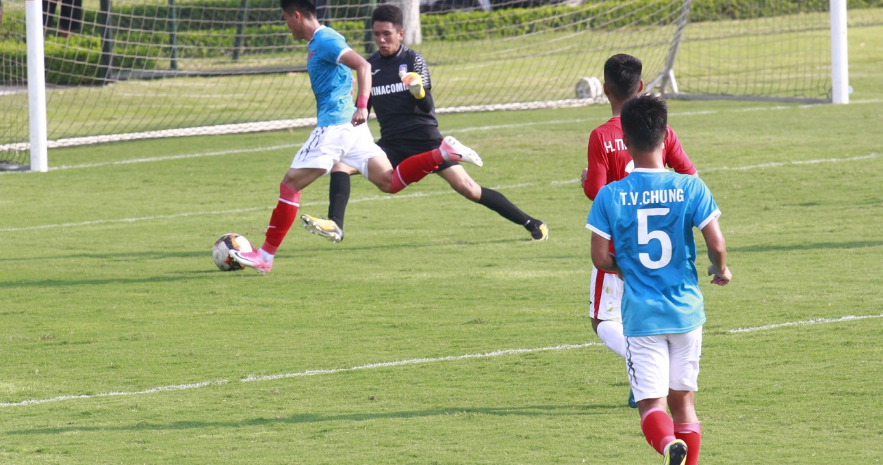 U19 PVF độc chiếm ngôi đầu sau thắng lợi trước Nam Định.