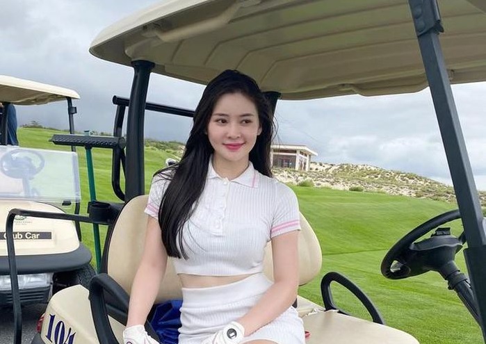 Nữ golf thủ Việt Nam nổi tiếng vì quá xinh đẹp