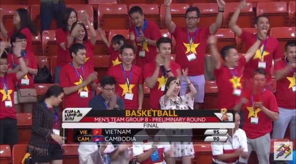 VIDEO SEA Games: ĐT bóng rổ Việt Nam đánh bại ĐT Campuchia