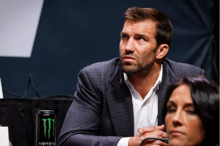 Luke Rockhold rút lui, Jacare Souza thay thế đối đầu với Weidman tại UFC 230