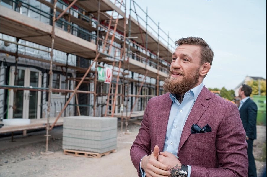 Conor McGregor xây dựng 8 căn nhà cho người vô gia cư ở Ireland