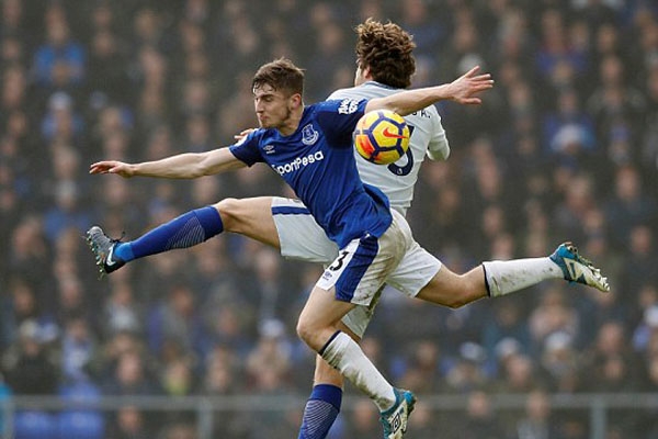 Chelsea bất lực để Everton cầm chân