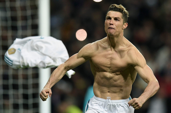 Ronaldo giúp Real vào bán kết theo kịch bản ‘không thể tin nổi’