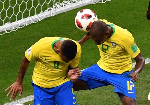 Cầu thủ Brazil bị doạ giết sau trận thua Bỉ ở tứ kết