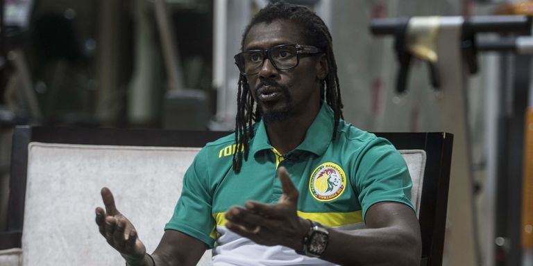 HLV Senegal nói gì khi bị loại bởi luật 'fair play' lạ lẫm?