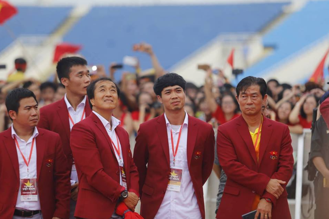 Hai cầu thủ U23 Việt Nam không dự Lễ mừng công là ai?