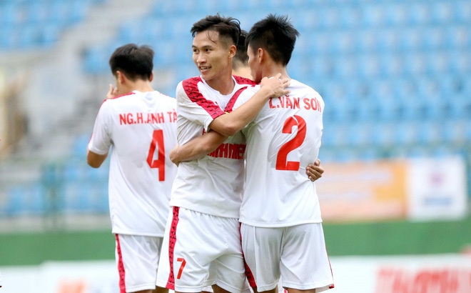 Siêu phẩm Quang Hải tái hiện, U21 HAGL vào bán kết U21 QG