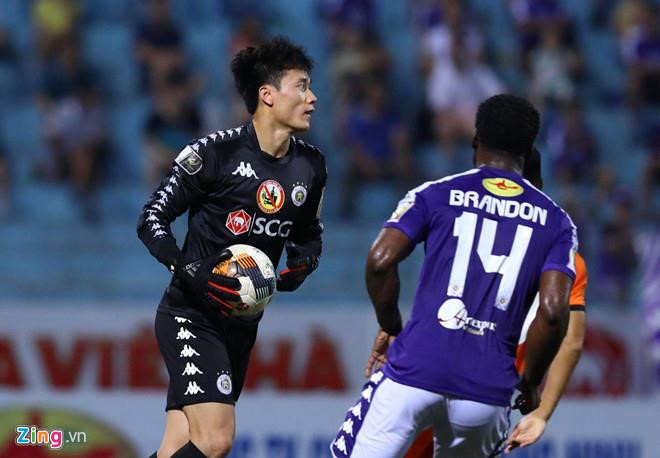 HLV Hà Nội FC bảo vệ Bùi Tiến Dũng sau trận thua trắng Nam Định