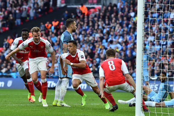 Highlights: Arsenal 2-1 Man City (Bán kết FA Cup 2017)
