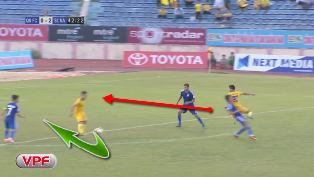 VIDEO 2 pha kiến tạo mãn nhãn của Phi Sơn ở vòng 15 V-League