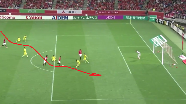 VIDEO: Màn solo ghi bàn khó tin như bán độ ở J-League