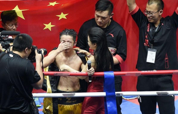 Huyền thoại boxing Trung Quốc thua tủi hổ võ sỹ Nhật Bản