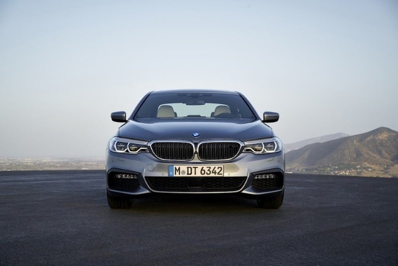 BMW 5 Series: Bảng giá xe lăn bánh & khuyến mãi mới (8/2020)