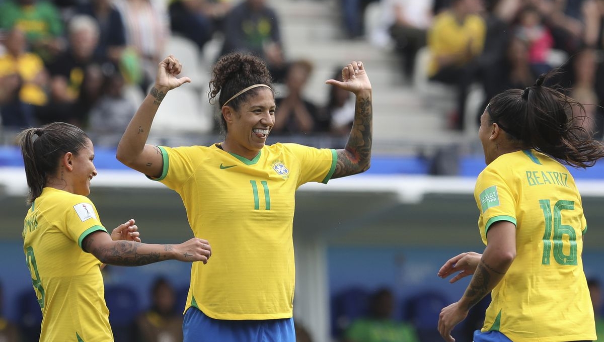 'Thị uy' trước Jamaica, nữ Brazil giành ngôi đầu bảng 