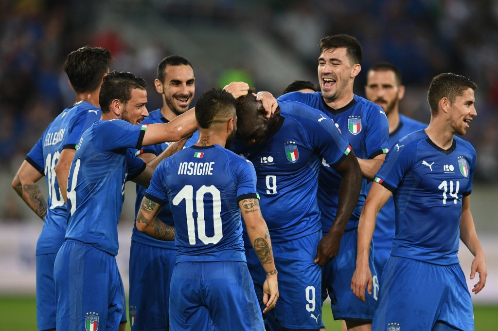 Giành 3 điểm nghẹt thở, Italia duy trì thành tích toàn thắng 