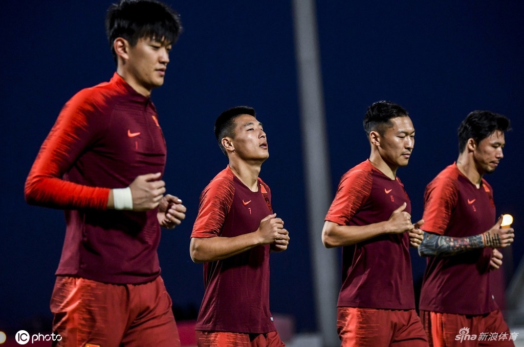 Tạm rời La Liga, 'Ronaldo Trung Quốc' về đá VL World Cup 2022