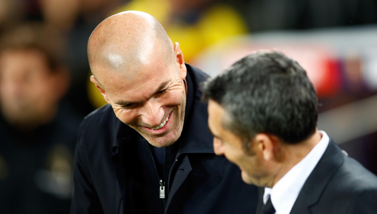 Zidane góp lời giữa 'tâm bão Messi - Abidal' 