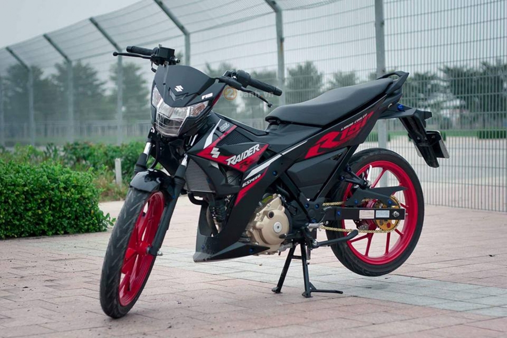 Muốn mua xe côn Suzuki rẻ, phái mạnh Việt có lựa chọn nào?