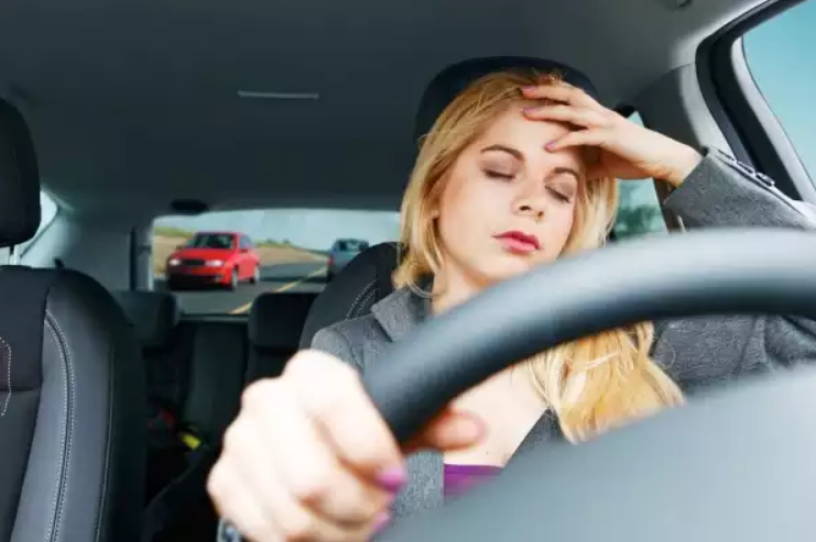 Cách tránh buồn ngủ khi lái xe