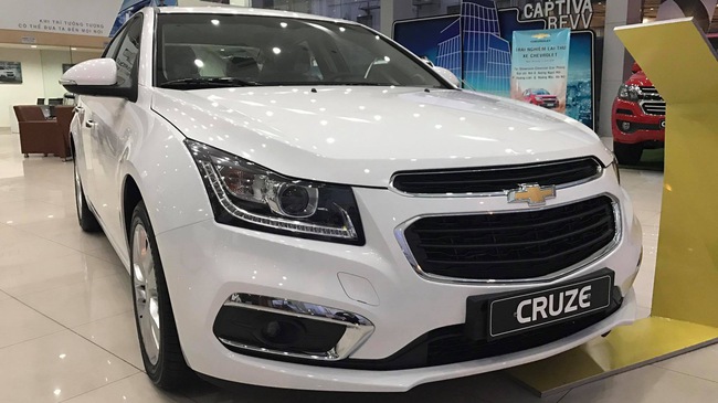 Chevrolet Cruze giảm 80 triệu,thành xe thấp nhất phân khúc