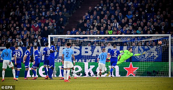 Chơi thiếu người, Man City vẫn ngược dòng ngoạn mục trước Schalke