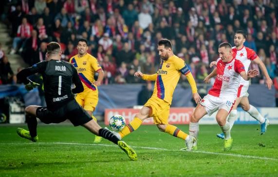 Messi nổ súng, Barca vất vả đánh bại đội bóng 'lót đường'