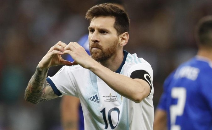 Messi trở lại đội tuyển Argentina sau lệnh cấm