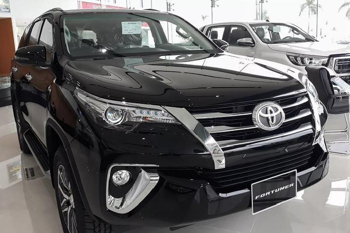 Toyota Fortuner 'full option' cũ giảm kỷ lục hơn 200 triệu VNĐ