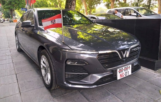 Đại sứ quán Áo chọn VinFast Lux A2.0 làm xe ngoại giao