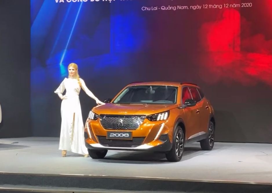 Peugeot 2008 chính thức ra mắt, giá cao nhất 829 triệu đồng