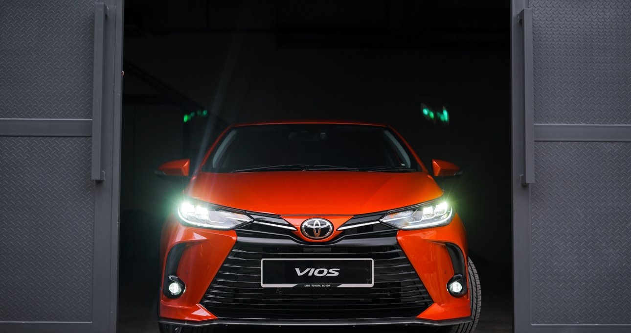 Rộ tin Toyota Vios 2021 sắp ra mắt Việt Nam, Honda City 'toát mồ hồi'