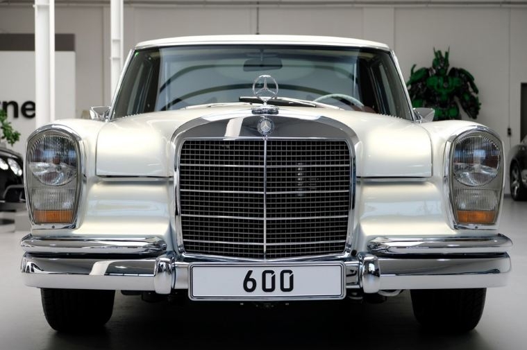 Ngắm Mercedes 600 Pullman 45 tuổi giá quy đổi 60 tỷ đồng