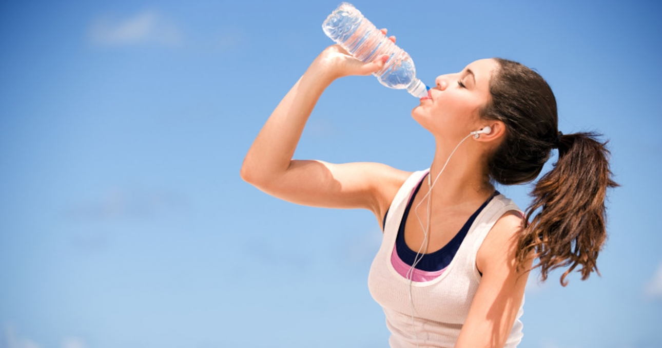 4 hiểu lầm khi uống nước có thể gây hại cho sức khỏe