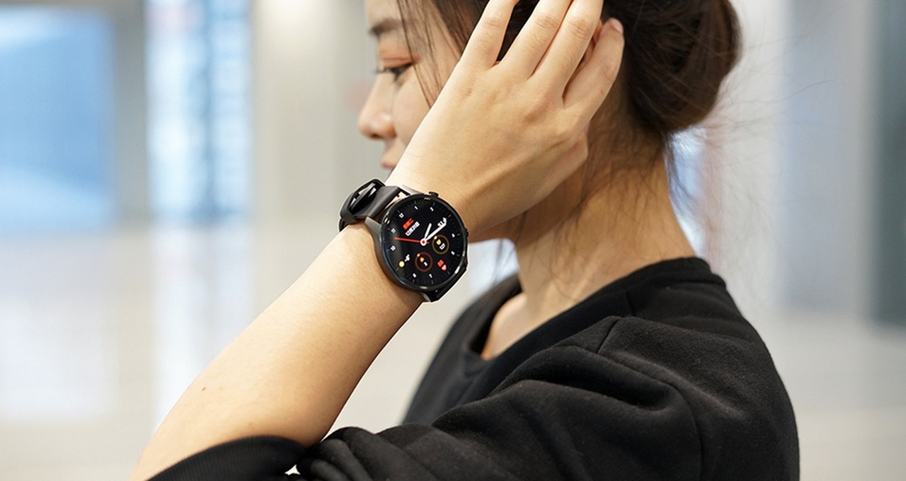 Trên tay Mi Watch Color, nhiều tính năng, giá từ 2,6 triệu