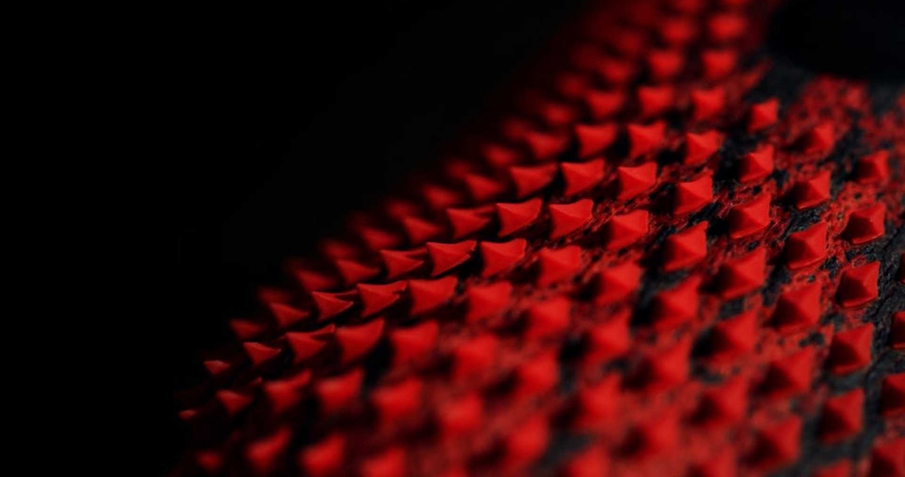 Adidas tung video hé lộ công nghệ giày đinh bí mật
