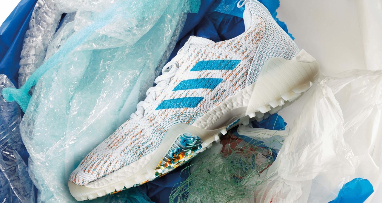 Adidas tái chế nhựa thải thành giày Golf hấp dẫn