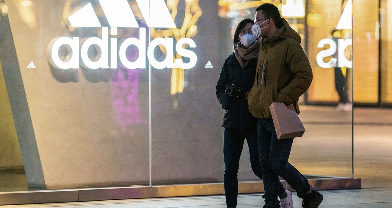 Adidas tạm thời đóng cửa hàng tại Việt Nam