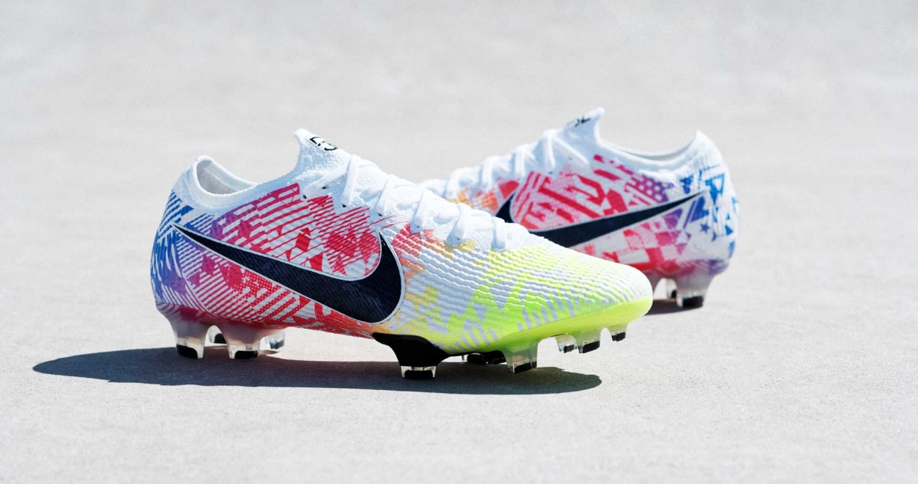 Nike ra mắt giày đinh siêu màu sắc cùng Neymar