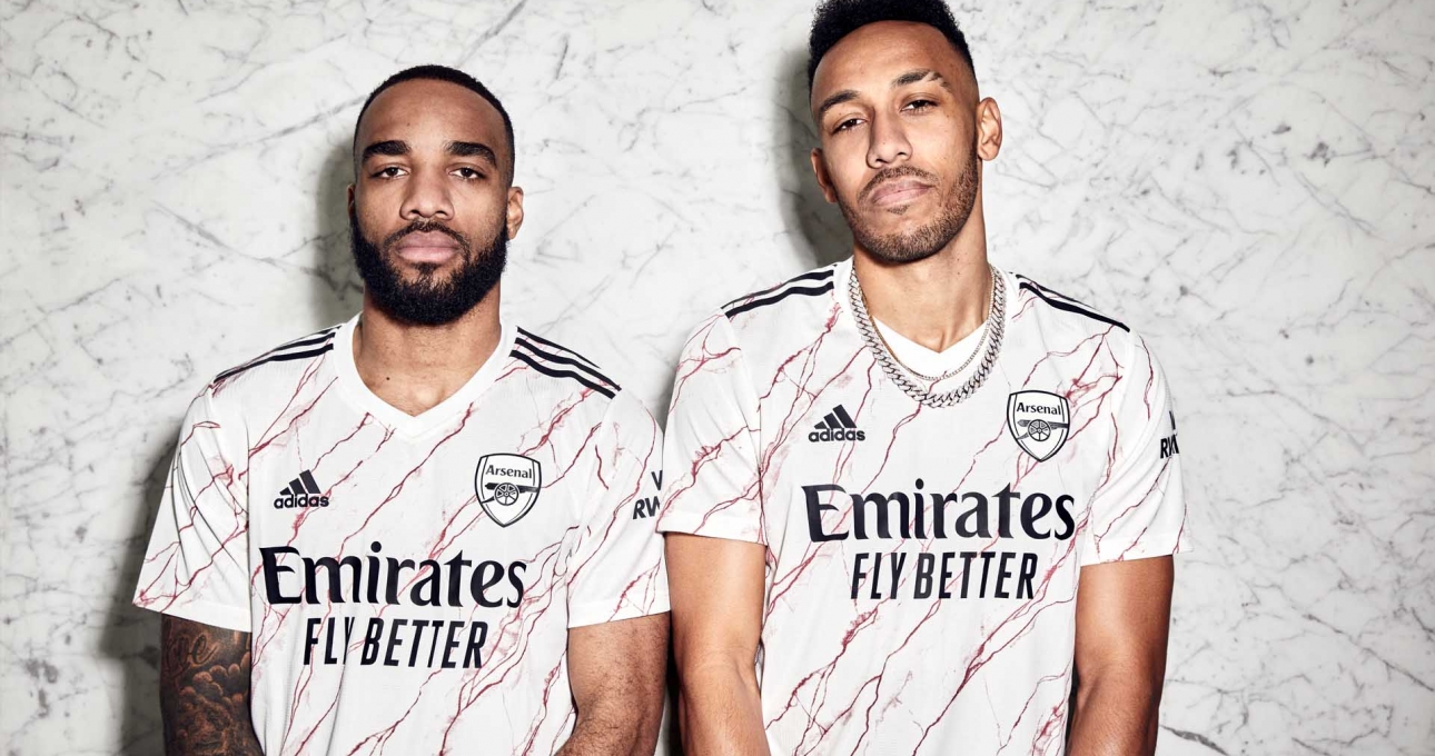 Arsenal giới thiệu áo đấu sân khách màu đá cẩm thạch lạ mắt