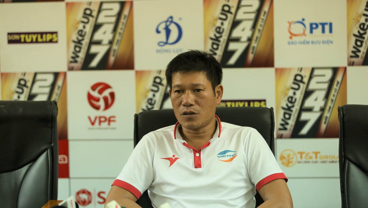 HLV Viettel: 'ĐT Việt Nam không quan tâm đến cầu thủ của tôi'