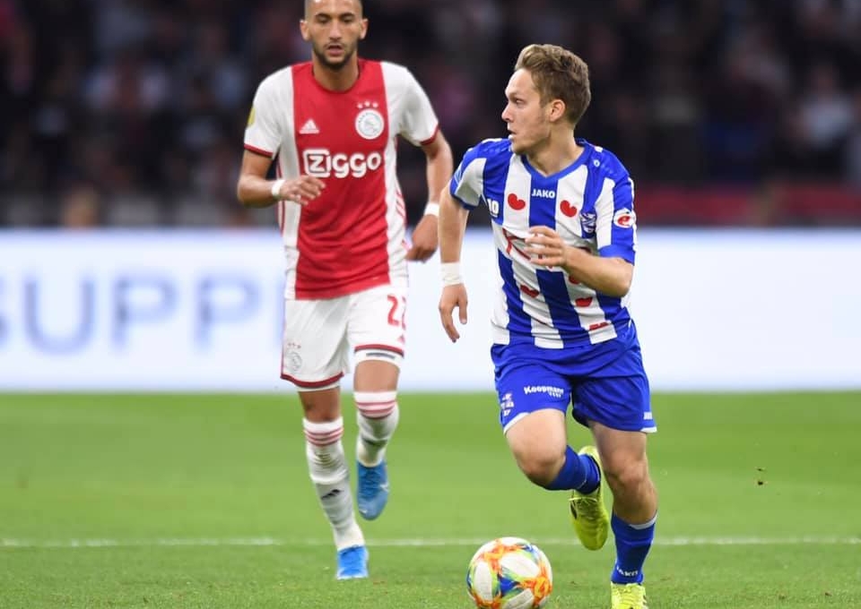 CLB mới của Văn Hậu không thể gây bất ngờ trước Ajax Amsterdam
